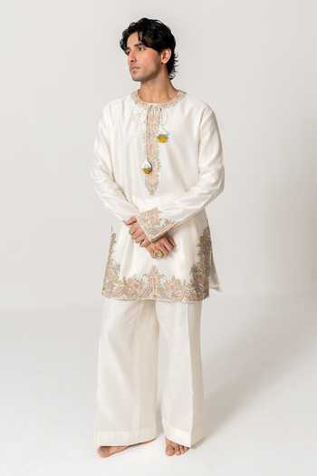 Buy_Wabi Sabi By Anshum-Ritesh_Ivory Chanderi Kashmir Kairi Embroidered Kurta With Pant _Online_at_Aza_Fashions
