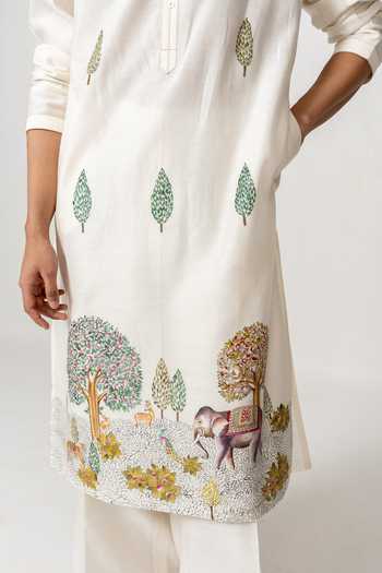 Shop_Wabi Sabi By Anshum-Ritesh_Ivory Chanderi Van Hand Paint Kurta With Pant _Online_at_Aza_Fashions
