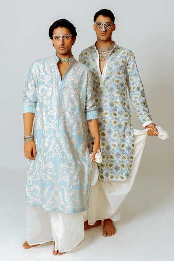 Wabi Sabi By Anshum-Ritesh_Ivory Cotton, Chanderi Willow Bloom Embroidered Kurta With Pant _at_Aza_Fashions