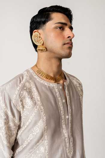 Wabi Sabi By Anshum-Ritesh_Grey Chanderi Bias Bel Embroidered Kurta Set _at_Aza_Fashions