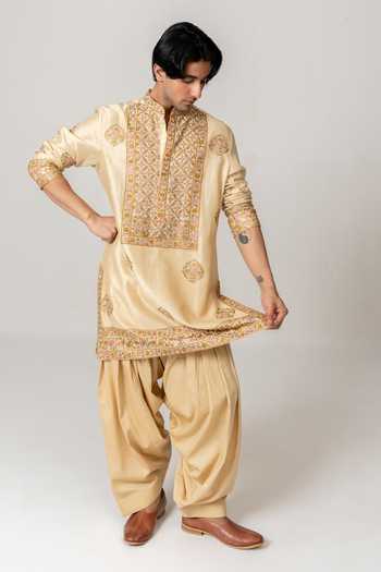Wabi Sabi By Anshum-Ritesh_Beige Cotton, Chanderi Navrang Embroidered Kurta Set _Online_at_Aza_Fashions