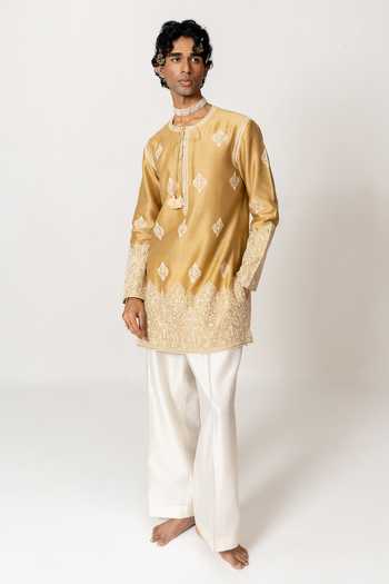 Wabi Sabi By Anshum-Ritesh Ornate Base Embroidered Kurta Set 