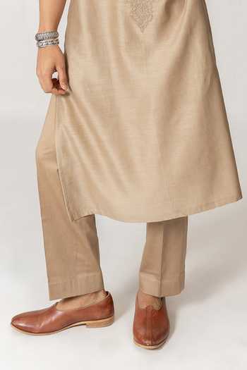 Wabi Sabi By Anshum-Ritesh_Beige Cotton, Chanderi Floral Crest Embroidered Kurta Set _Online_at_Aza_Fashions