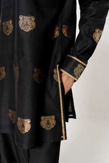 Wabi Sabi By Anshum-Ritesh_Black Chanderi Bagh Woven Kurta And Pant Set _at_Aza_Fashions