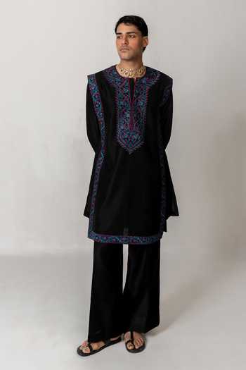 Wabi Sabi By Anshum-Ritesh Noir Garden Embroidered Kurta Set 