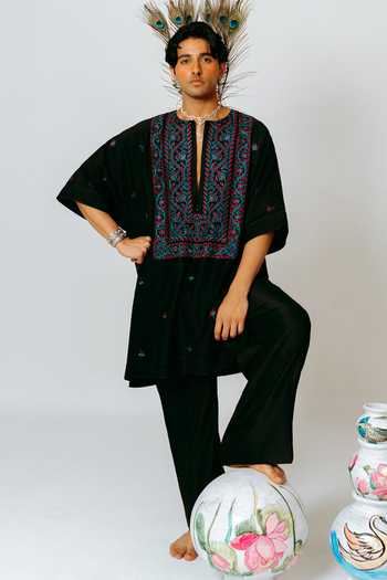 Wabi Sabi By Anshum-Ritesh_Black Chanderi Mosaic Frame Resham Embroidered Kurta Set _Online_at_Aza_Fashions