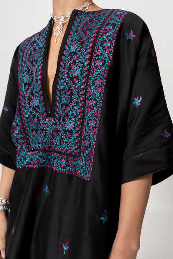 Buy_Wabi Sabi By Anshum-Ritesh_Black Chanderi Mosaic Frame Resham Embroidered Kurta Set 