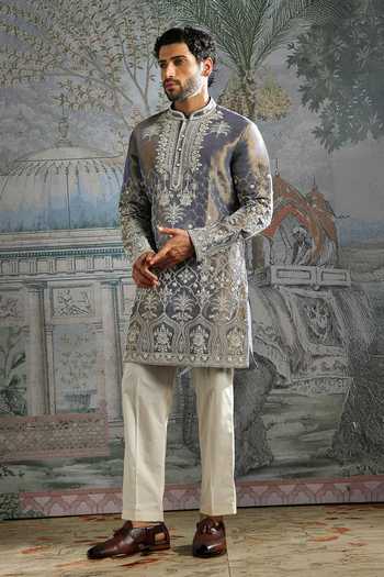 Asuka Embroidered Kurta & Pant Set 