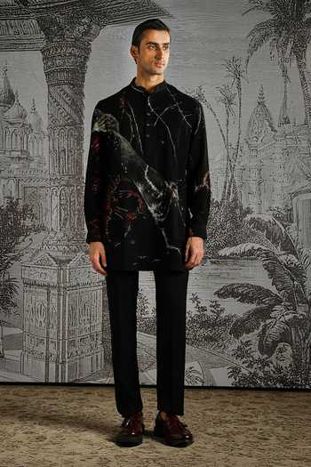 Asuka_Black Scarlet Accent Kurta And Pant Set _at_Aza_Fashions