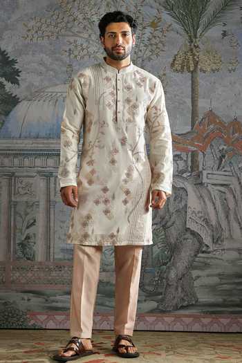 Asuka Floral Embroidered Chanderi Silk Kurta Set 