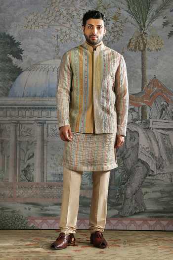 Asuka Vertical Panel Bundi Kurta Set  