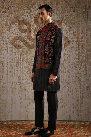Shop_Asuka_Black Pashmina Embroidery Bundi Kurta Set _Online_at_Aza_Fashions