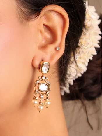 MRJEWELS Victorian Kundan Embellished Necklace Set 