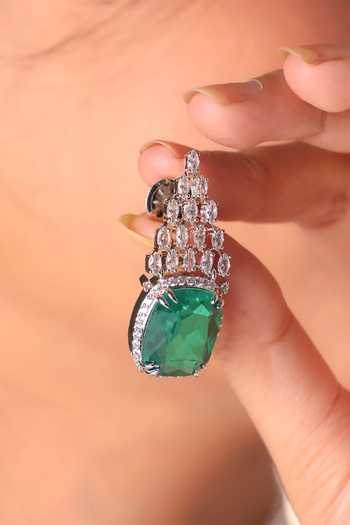 MRJEWELS Emerald Grid Pearl Embellished Choker Set 