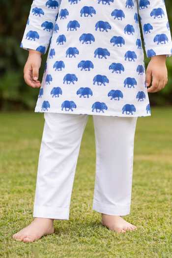 Buy_Pankhuri By Priyanka_White Cotton Elephant Print Kurta Set _Online_at_Aza_Fashions