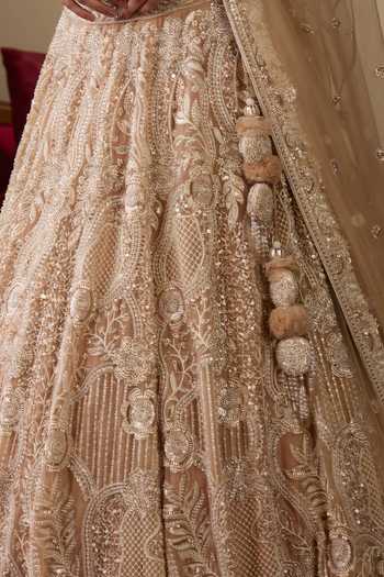 Chaashni By Maansi And Ketan_Gold Net Sweetheart Neck Sequin Stone Embellished Bridal Lehenga Set _at_Aza_Fashions