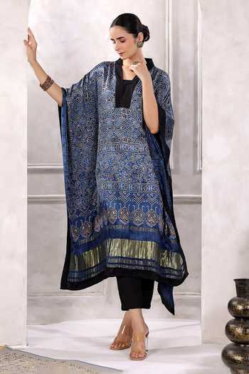 Buy_Geroo Jaipur_Blue V-neck Floral Geometric Silk Kaftan With Pant 