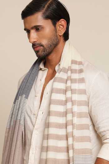 SHAZA_Multi Color Rekha Artwork Stole _Online_at_Aza_Fashions