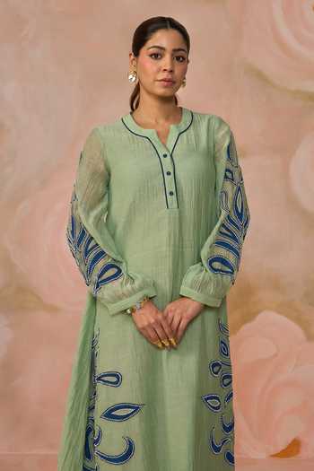 Shop_Kahani Lush_Green Chanderi Split V-neck Hand Embroidered Dress _Online_at_Aza_Fashions