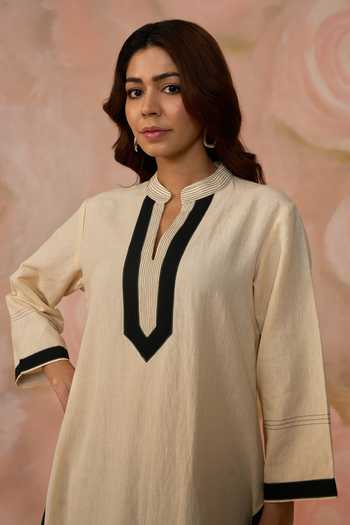 Shop_Kahani Lush_Cream Linen Split V-neck Hand Embroidered Kurta And Palazzo Set _Online_at_Aza_Fashions