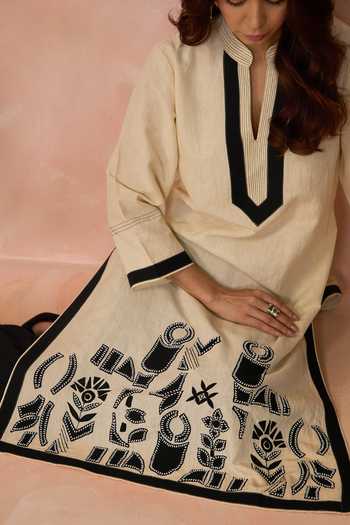 Buy_Kahani Lush_Cream Linen Split V-neck Hand Embroidered Kurta And Palazzo Set 