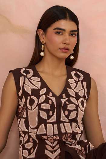 Kahani Lush_Brown Linen V-neck Hand Embroidered Top And Pant Set _Online_at_Aza_Fashions