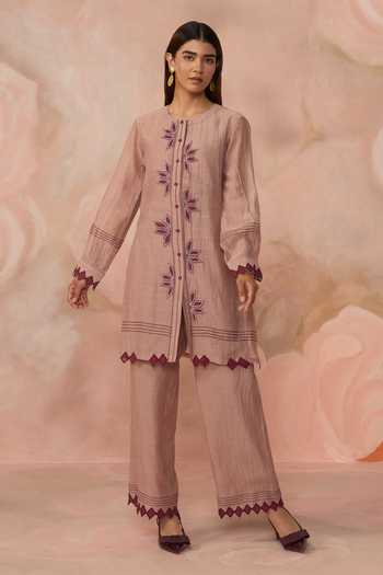 Kahani Lush_Grey Chanderi Round Neck Hand Embroidered Kurta And Pant Set _Online_at_Aza_Fashions