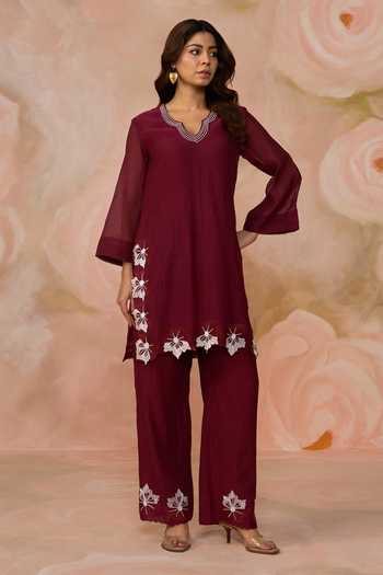 Kahani Lush Hand Embroidered Chanderi Kurta & Pant Set 