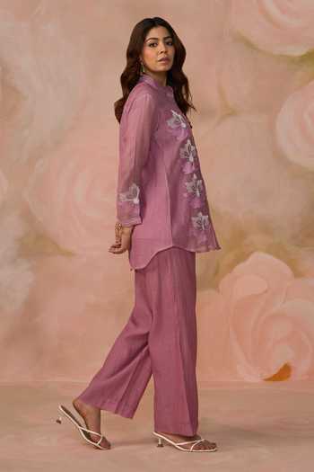 Buy_Kahani Lush_Pink Chanderi Mandarin Collar, Yes Hand Embroidered Kurta Set _Online_at_Aza_Fashions