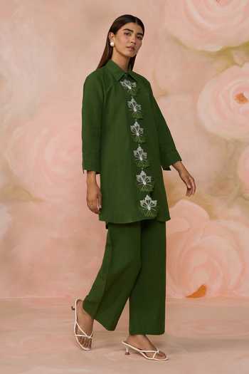 Buy_Kahani Lush_Green Linen Collared Hand Embroidered Kurta And Pant Set _Online_at_Aza_Fashions