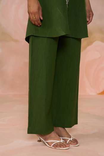 Shop_Kahani Lush_Green Linen Collared Hand Embroidered Kurta And Pant Set _Online_at_Aza_Fashions