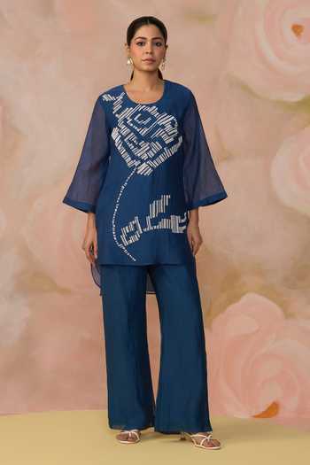 Kahani Lush Hand Embroidered Chanderi Kurta & Pant Set 