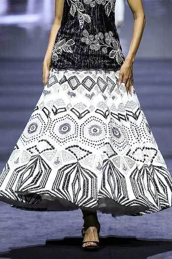 Buy_Ritika Mirchandani_Black Net, Linen, Georgette, Dupion Evalisa Sleeveless Kurta And Lehenga Set _Online_at_Aza_Fashions