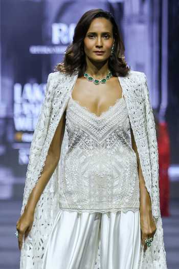 Buy_Ritika Mirchandani_Ivory Net, Satin Open , Sweetheart Oaklyn Kurta Set With Jacket _Online_at_Aza_Fashions