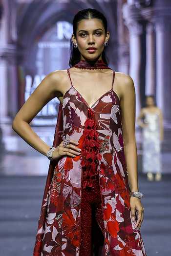 Ritika Mirchandani_Red Organza, Georgette, Crepe V-neck Laurel Printed Kurta Set _Online_at_Aza_Fashions