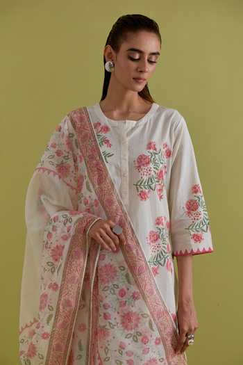 Buy Upavita Off White Cotton, Chanderi Round Neck, Yes Floral Print Kurta Set Buy_Upavita_Off White Cotton, Chanderi Round Neck, Yes Floral Print Kurta Set