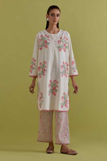 Shop_Upavita_Off White Cotton, Chanderi Round Neck, Yes Hand Block Print Kurta Set _Online_at_Aza_Fashions