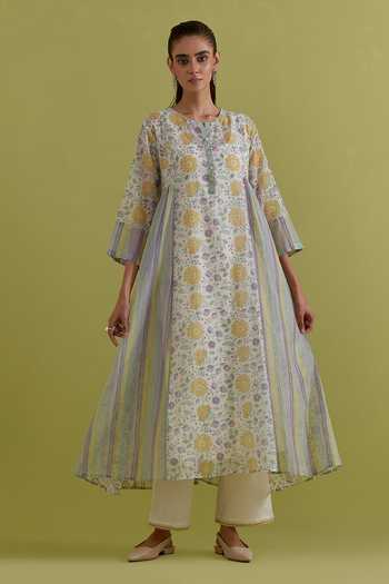 Buy_Upavita_Off White Cotton, Chanderi Round Neck, Yes Floral Block Print Kurta Set _Online_at_Aza_Fashions