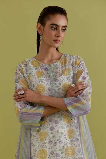 Shop_Upavita_Off White Cotton, Chanderi Round Neck, Yes Floral Block Print Kurta Set _Online_at_Aza_Fashions