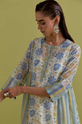 Upavita_Off White Cotton, Chanderi Round Neck Floral Print Kurta Set _at_Aza_Fashions