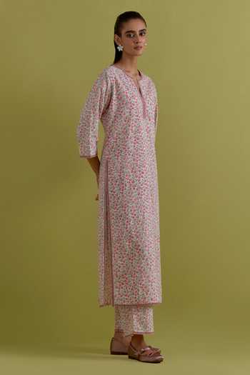 Upavita_Pink Cotton, Chanderi Round Neck Floral Block Print Kurta Set _Online_at_Aza_Fashions