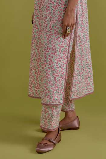 Buy_Upavita_Pink Cotton, Chanderi Round Neck Floral Block Print Kurta Set _Online_at_Aza_Fashions
