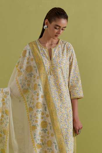 Buy_Upavita_Green Cotton, Chanderi Round Neck Floral Hand Block Print Kurta Set _Online_at_Aza_Fashions
