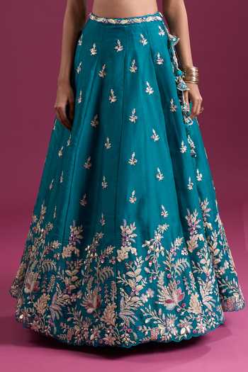 Shop Samyukta Singhania Green Tissue V-neck Sequins Embroidered Lehenga Set Online at Aza Fashions Shop_Samyukta Singhania_Green Tissue V-neck Sequins Embroidered Lehenga Set _Online_at_Aza_Fashions