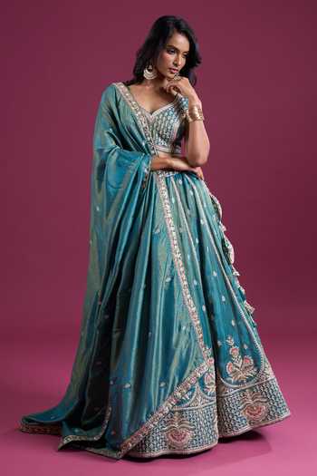 Samyukta Singhania_Blue Tissue Sweetheart Neck Sequins Embroidered Lehenga Set _at_Aza_Fashions