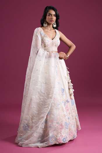 Samyukta Singhania_Cream Tissue Sweetheart Neck Sequins Embroidered Lehenga Set _Online_at_Aza_Fashions