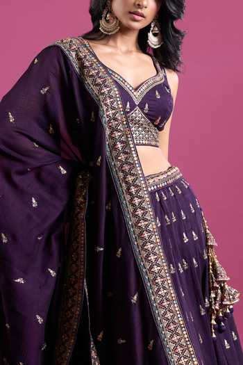 Samyukta Singhania_Purple Silk Sweetheart Neck Sequins Embroidered Chinnon Lehenga Set _at_Aza_Fashions