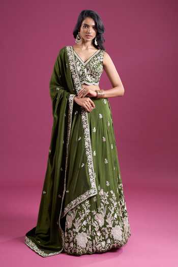 Samyukta Singhania_Green Tissue V-neck Sequinned And Zari Embroidered Lehenga Set _at_Aza_Fashions