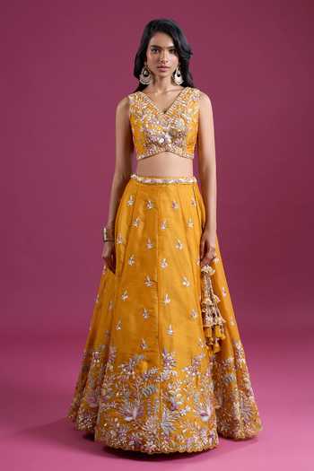 Samyukta Singhania_Yellow Tissue V-neck Sequinned And Zari Embroidered Lehenga Set _Online_at_Aza_Fashions