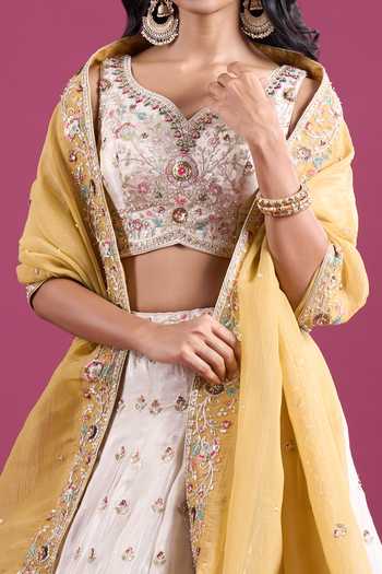 Buy_Samyukta Singhania_Cream Tissue Sweetheart Neck Sequinned And Zari Embroidered Lehenga Set 